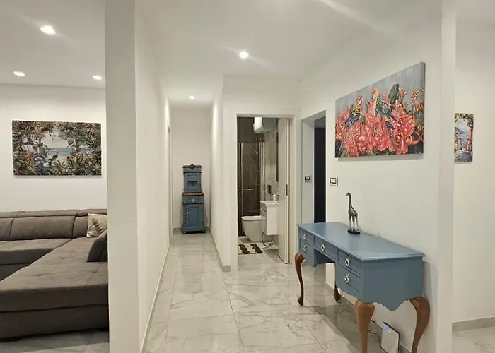 Modern Elegance Valletta Apartment V1